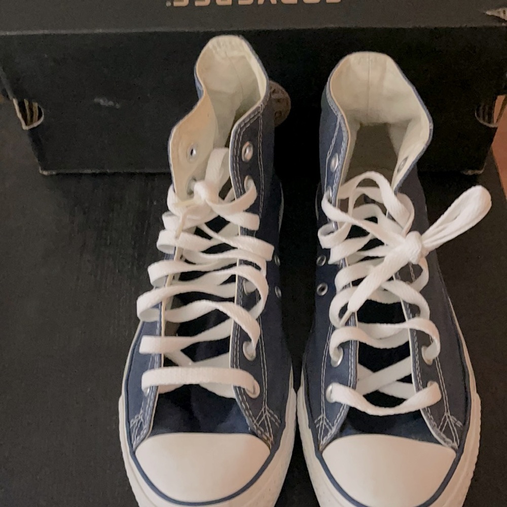 Men Converse